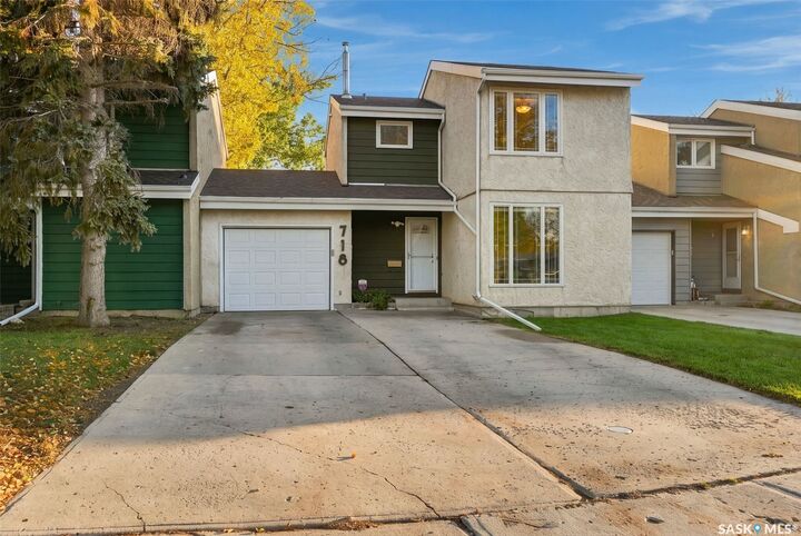 Property Photo:  718 Seymour Crescent N  SK S4X 2G3 