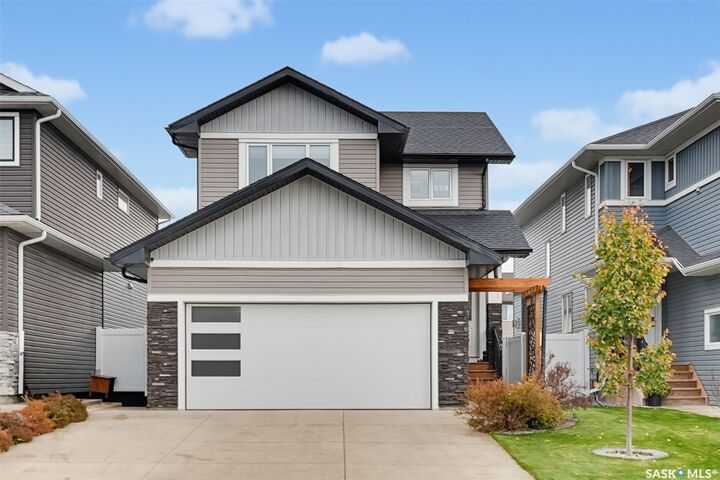 Property Photo:  574 McFaull Crescent  SK S7V 0T3 