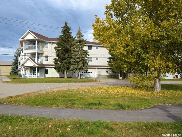 Property Photo: 100 5th Avenue 206 SK S0G 4C0