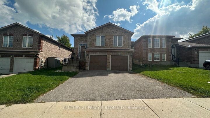 Property Photo:  35 Forest Dale Drive Bsmt  ON L4M 6M7 