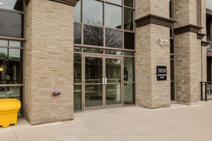 Property Photo: 5010 Corporate Drive 307 ON L7L 0H6