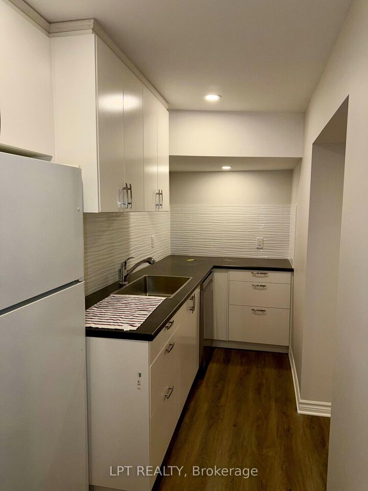 Property Photo:  14 Blue Forest Drive Lower Level  ON M3H 4W2 