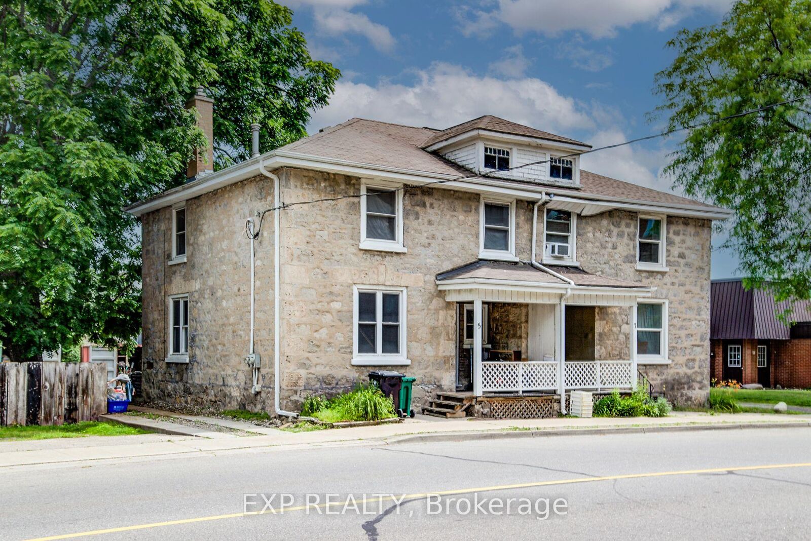 Property Photo:  5 George Street S  ON N1S 2N3 