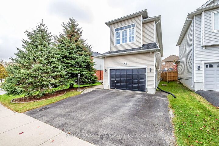 Property Photo:  22 Steinway Drive  ON L9L 1V3 