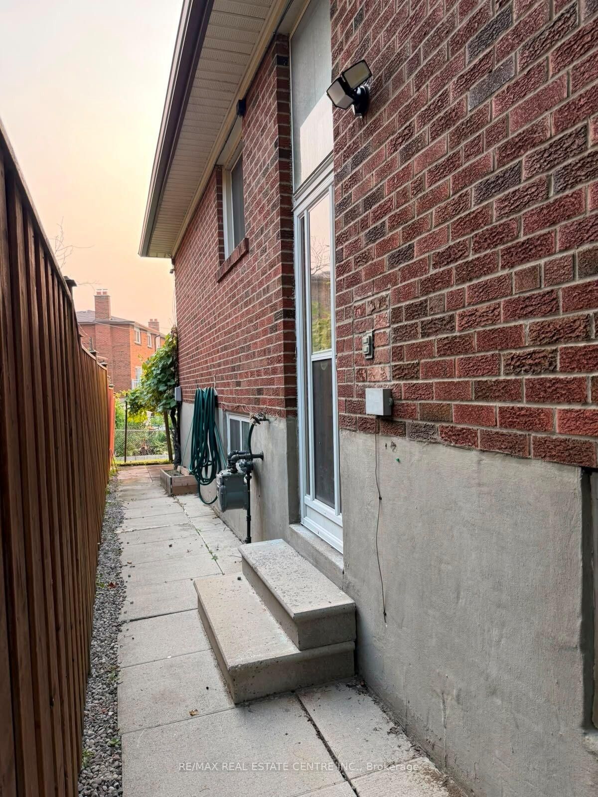 Property Photo:  82 Sharpecroft Boulevard Basement  ON M3J 1P4 