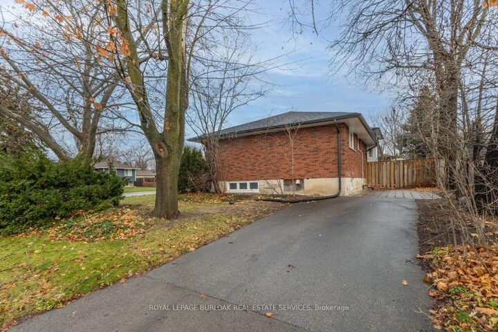 Property Photo:  2142 Parkway Drive Lower  ON L7P 1S6 