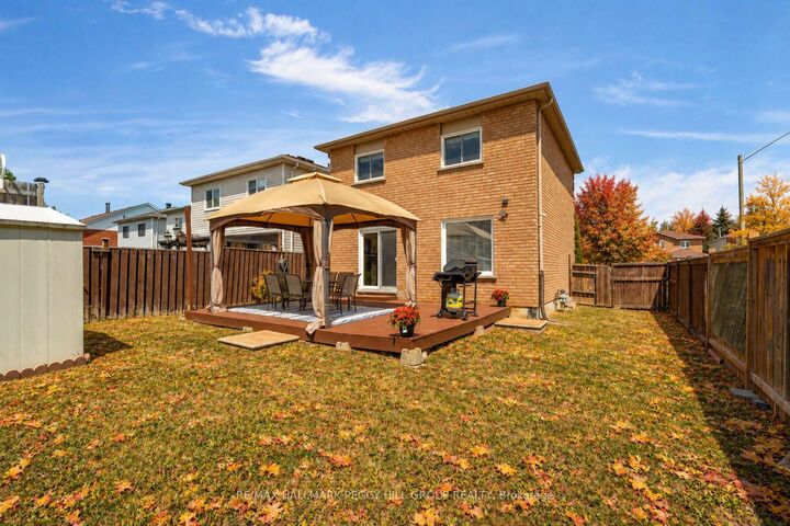 Property Photo:  35 Victorway Drive  ON L4N 9L3 