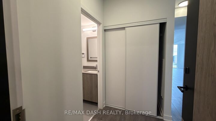 Property Photo:  1007 The Queensway Avenue 316  ON M8Z 0H4 