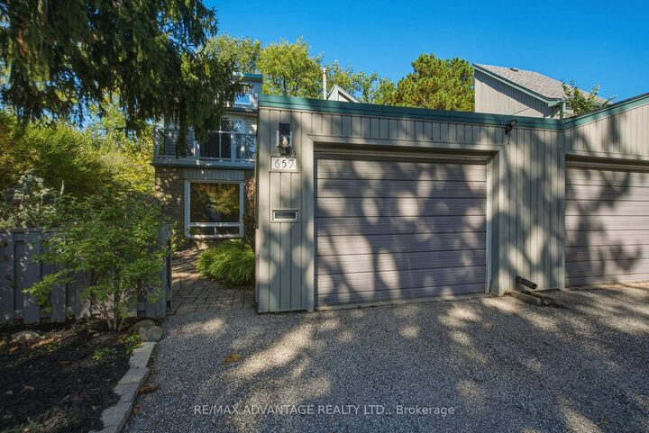 Property Photo:  659 Woodcrest Boulevard  ON N6K 1P8 