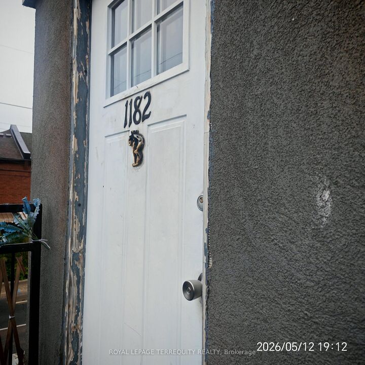 Property Photo:  1182 Cannon Street E B  ON L8L 2K3 