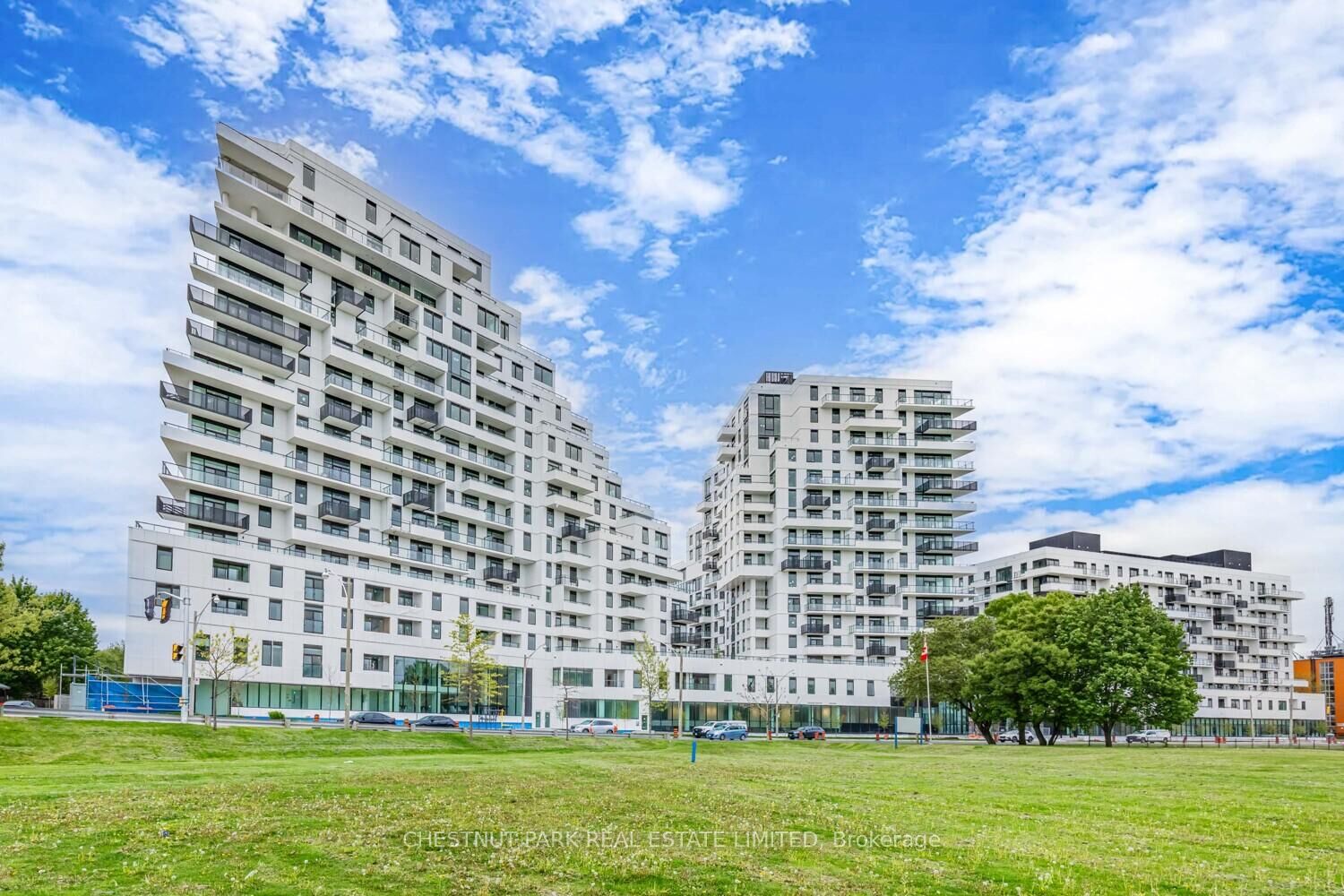 Property Photo:  1050 Eastern Avenue 402  ON M4L 0B7 