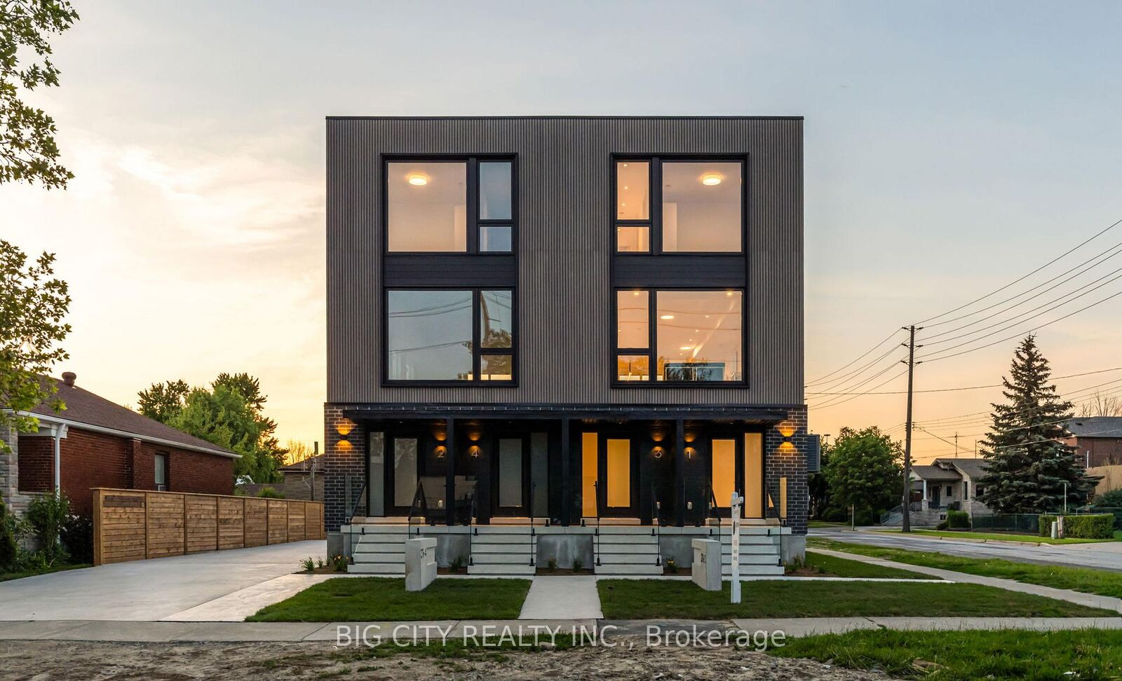 Property Photo:  276 Lanor Avenue 3  ON M8W 2P9 