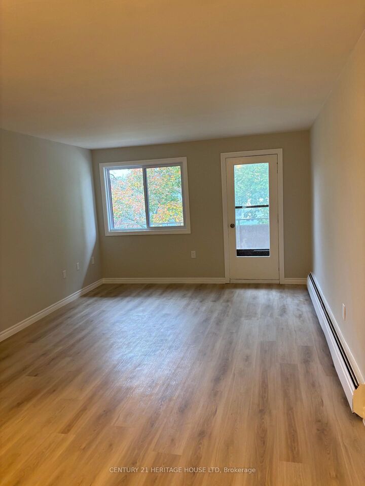 Property Photo:  31 Parkside Drive 310  ON N5R 3V1 