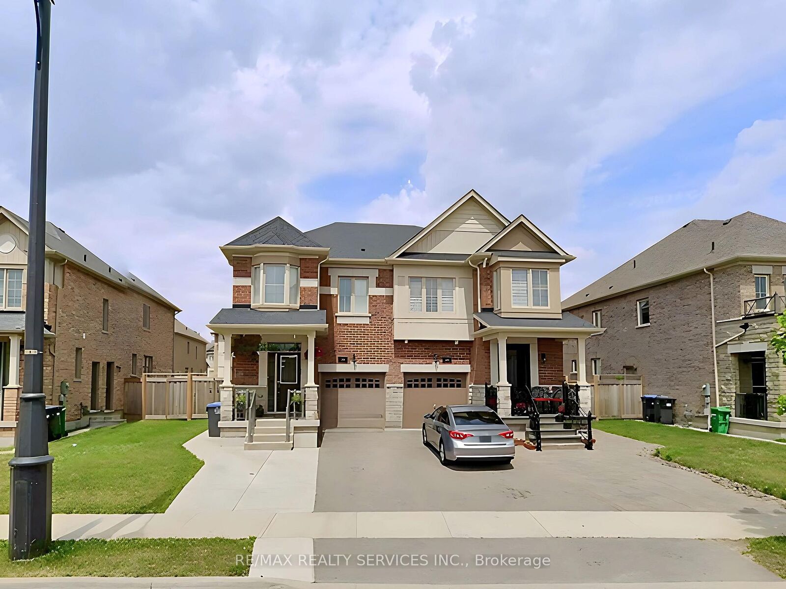 Property Photo:  36 Caliper Road  ON L6P 3R2 