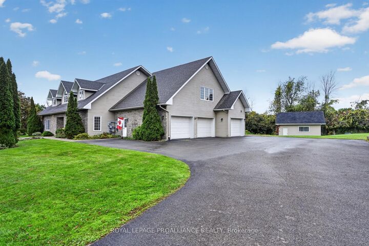 Property Photo:  1131 Irace Drive  ON K6V 5T1 