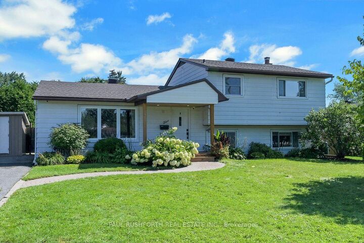 Property Photo:  5 McMurdo Court  ON K2E 5V8 