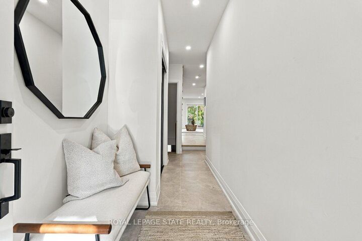 Property Photo:  44 Viewcrest Circle  ON M9W 7G6 