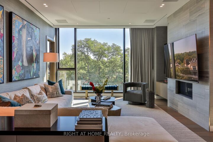 Property Photo:  1 Roxborough Street E 501  ON M4W 1V5 