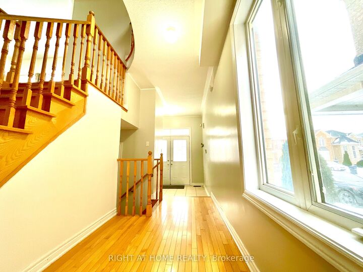 Property Photo: 10 Vanderbrink Drive A ON L6R 0E5