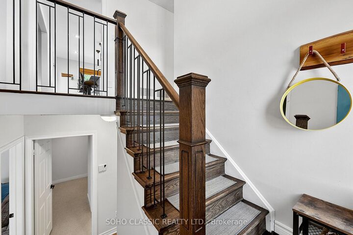 Property Photo:  301 Leacock Drive  ON L4N 6J8 