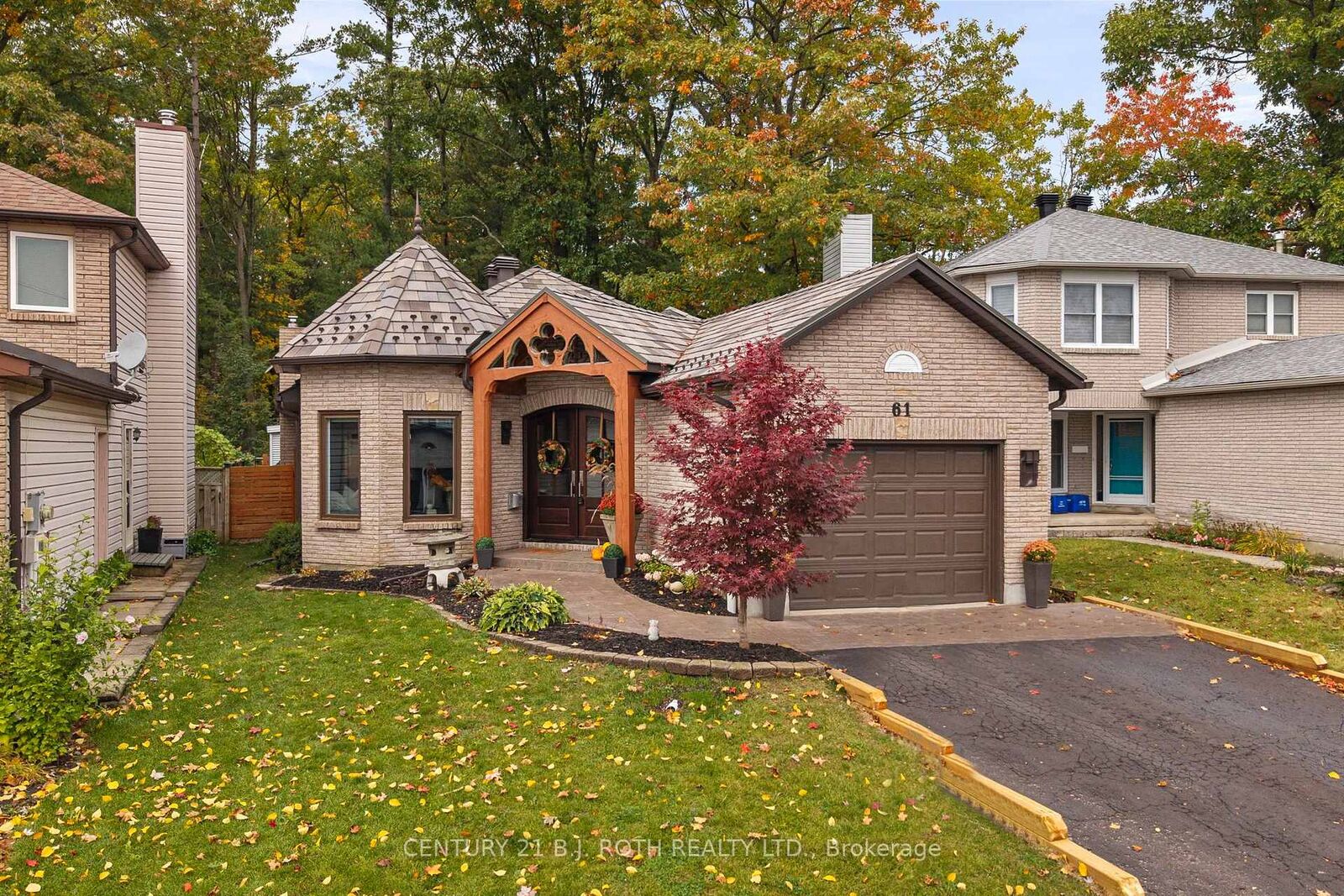 Property Photo:  61 Orwell Crescent  ON L4N 6M6 