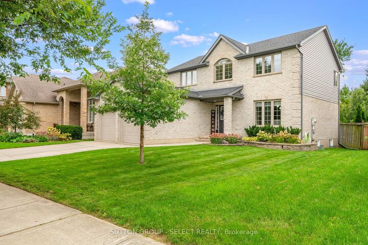 Property Photo: 121 Tanoak Drive ON N6G 5A1