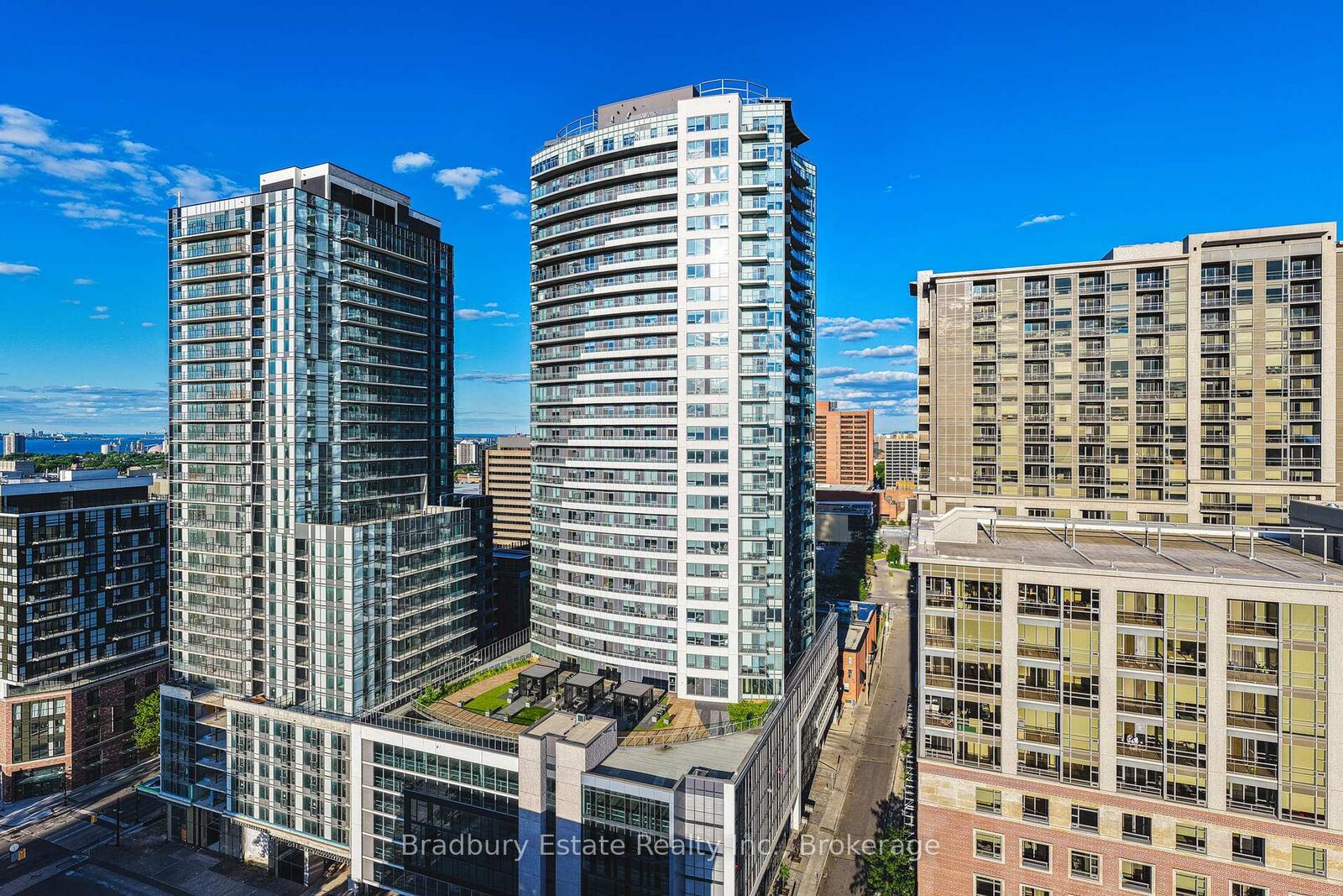 Property Photo:  20 George Street 1002  ON L8P 0C4 