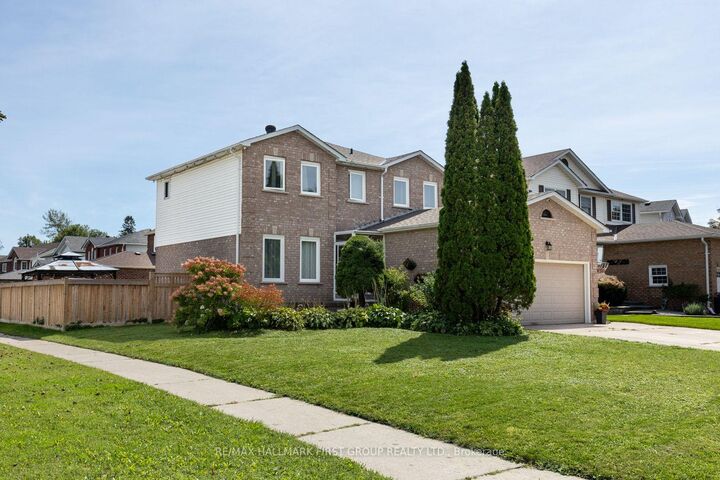 Property Photo:  1 Audrey Court  ON L1E 2B3 