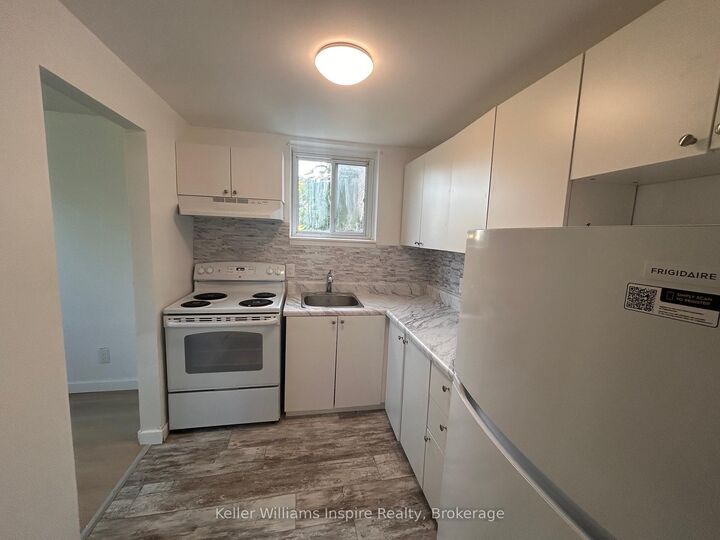 Property Photo:  520 Andrew Street 4  ON L0N 1S4 