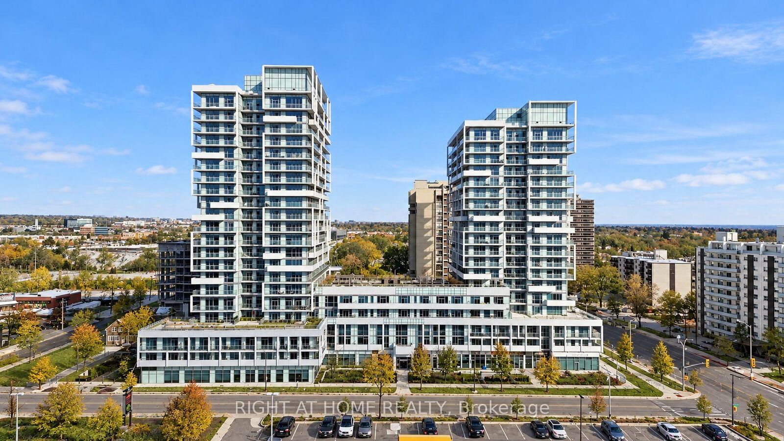 Property Photo:  55 Speers Road 315  ON L6K 0H9 