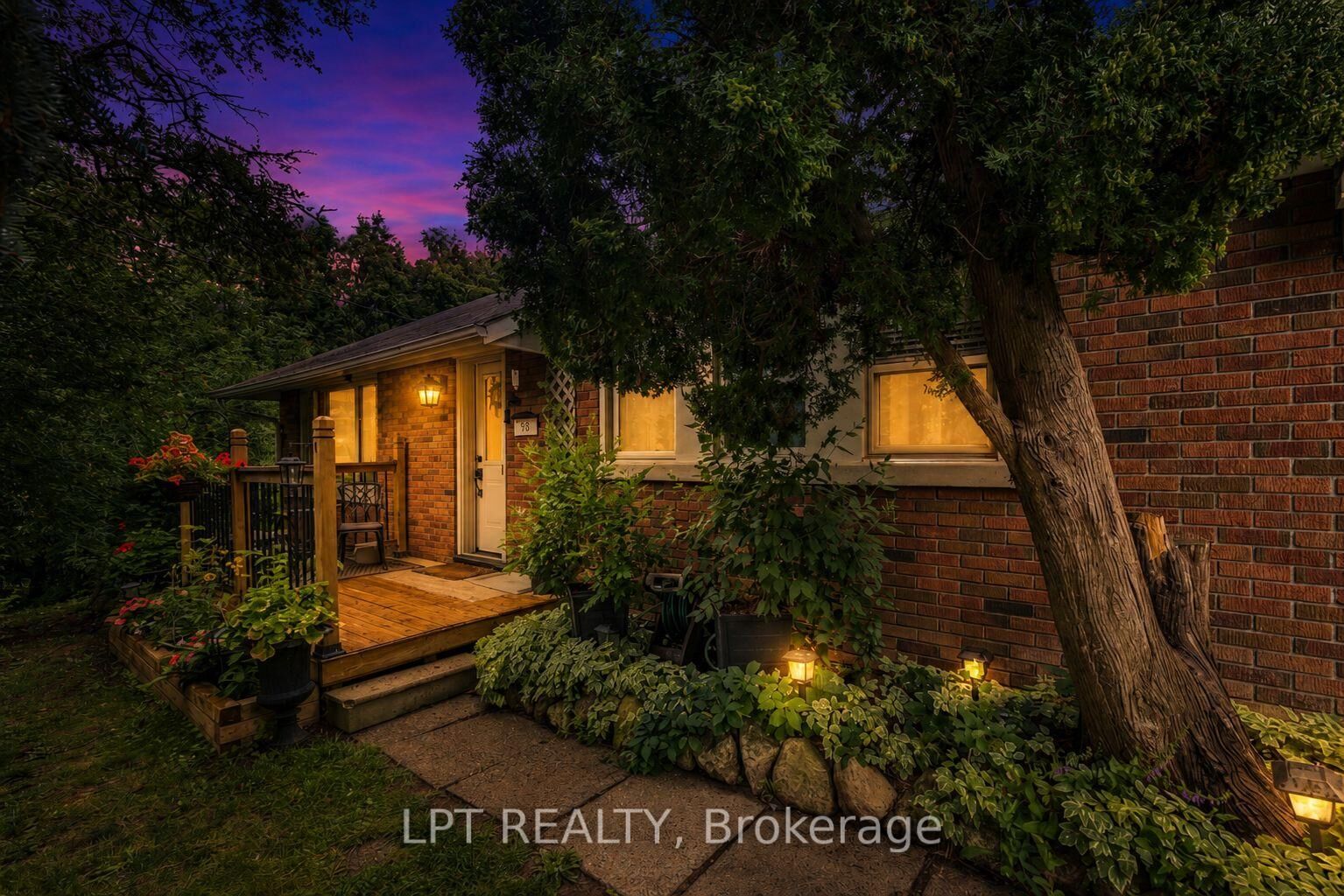 Property Photo:  98 Don Mor Drive  ON L3Y 1G7 