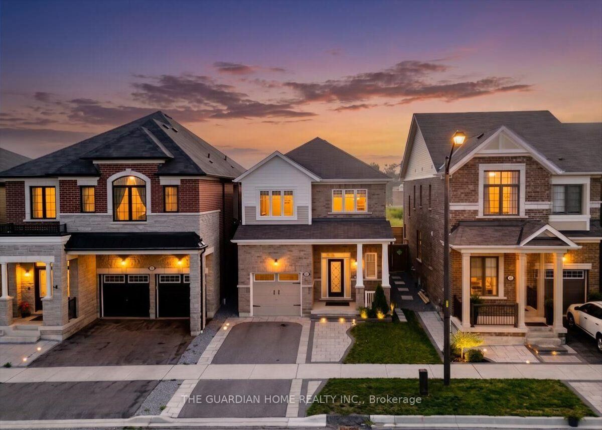 Property Photo:  45 Barkerville Drive  ON L1P 0M4 