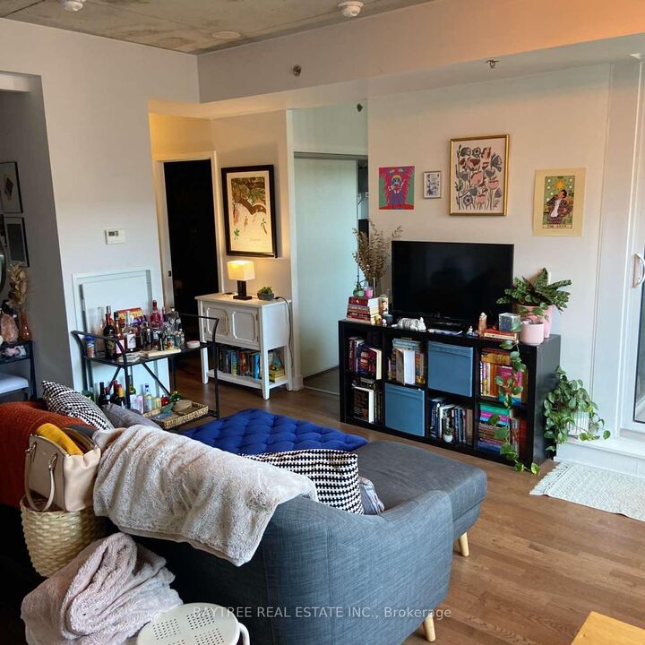 Property Photo:  20 Minowan Miikan Avenue 635  ON M6J 1M3 