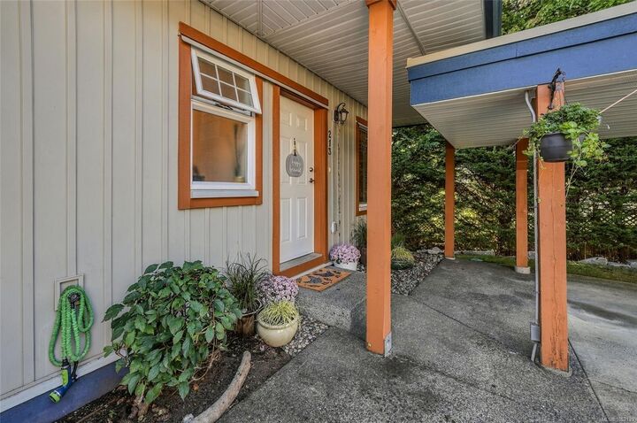 Property Photo:  930 Braidwood Rd #213  BC V9N 3R9 