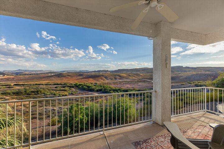 Property Photo: 1845 W Canyon View Dr 2118 UT 84770