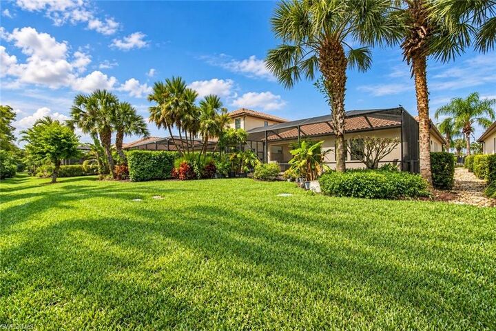 Property Photo: 4395 Raffia Palm Cir FL 34119
