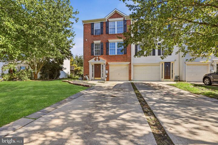 Property Photo:  180 Liberty Way  NJ 08096 
