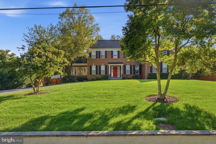 Property Photo:  3905 Colonial Avenue  VA 22309 