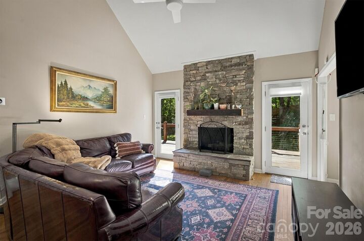 Property Photo: 2759 Country Meadows Lane NC 28690