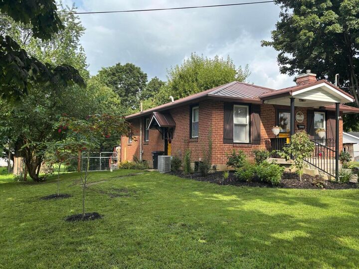 Property Photo: 406 Trenton Street OH 45133