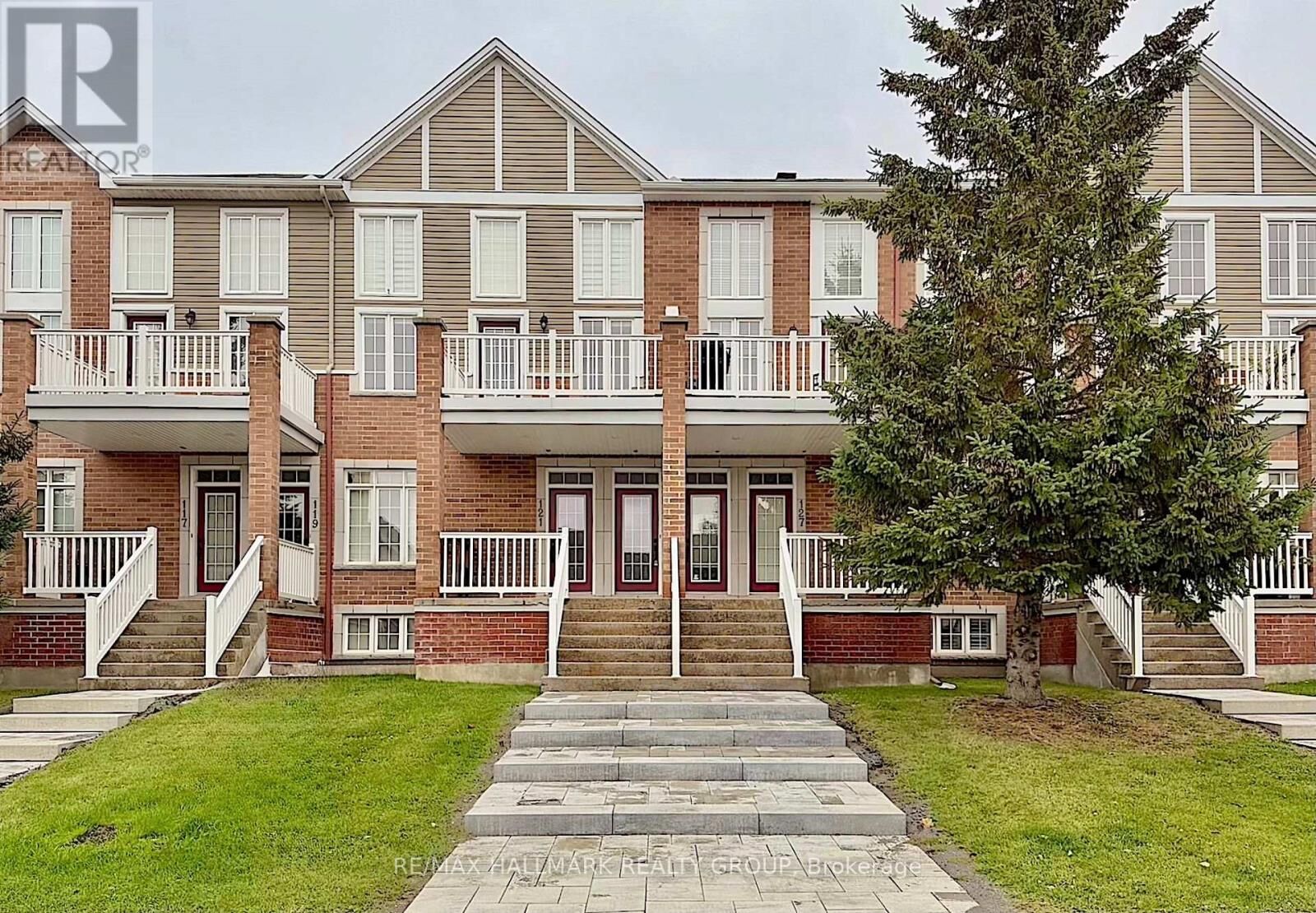 Property Photo:  127 Eye Bright Crescent  ON K1V 2K5 