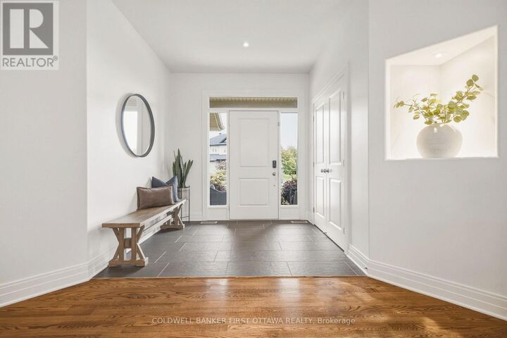 Property Photo:  529 Adamson Crescent  ON K2S 0S7 