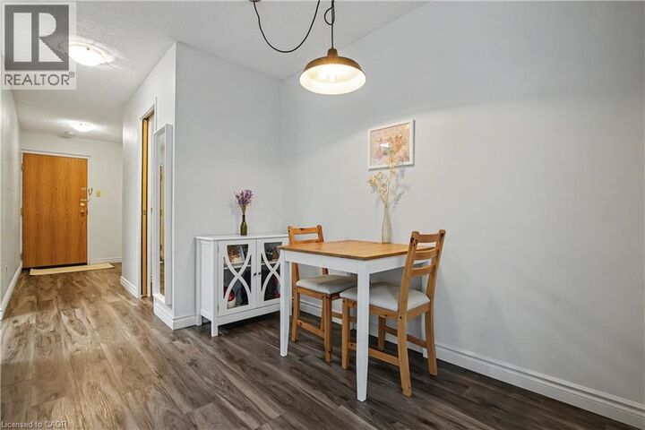 Property Photo:  20 Ellen Street East 207  ON N2H 6R7 