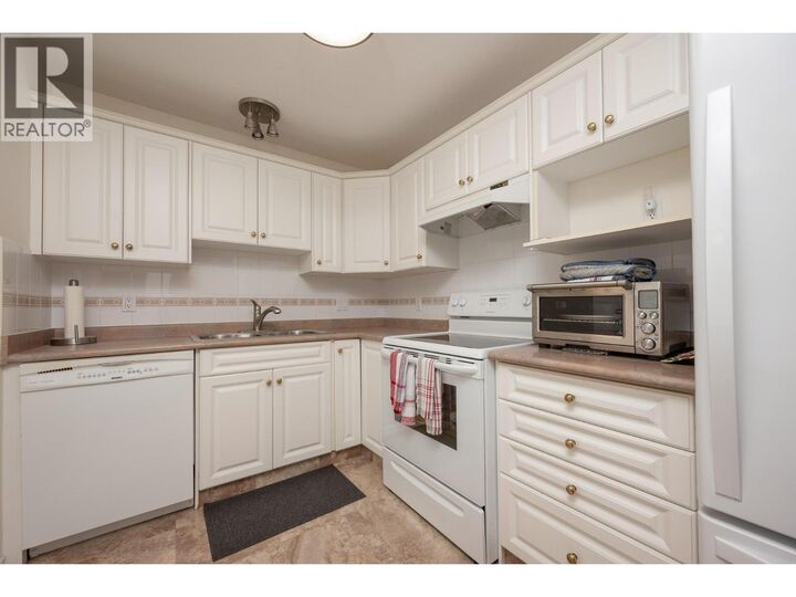 Property Photo:  3220 Centennial Drive 106  BC V1T 2T7 