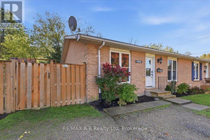 Property Photo:  129 Mitchell Court B  ON N0K 1N0 