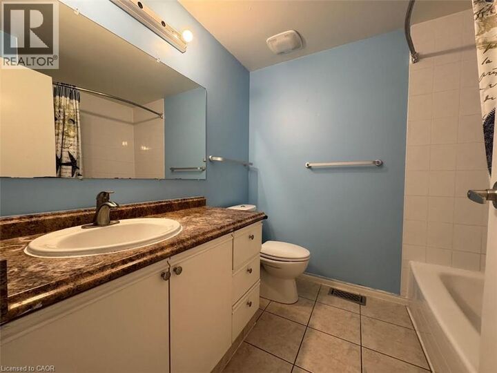 Property Photo:  20 Paulander Drive 23  ON N2M 5L3 