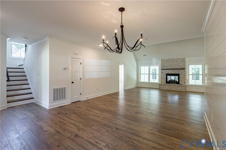 Property Photo:  15148 Johns Trace Circle  VA 23192 
