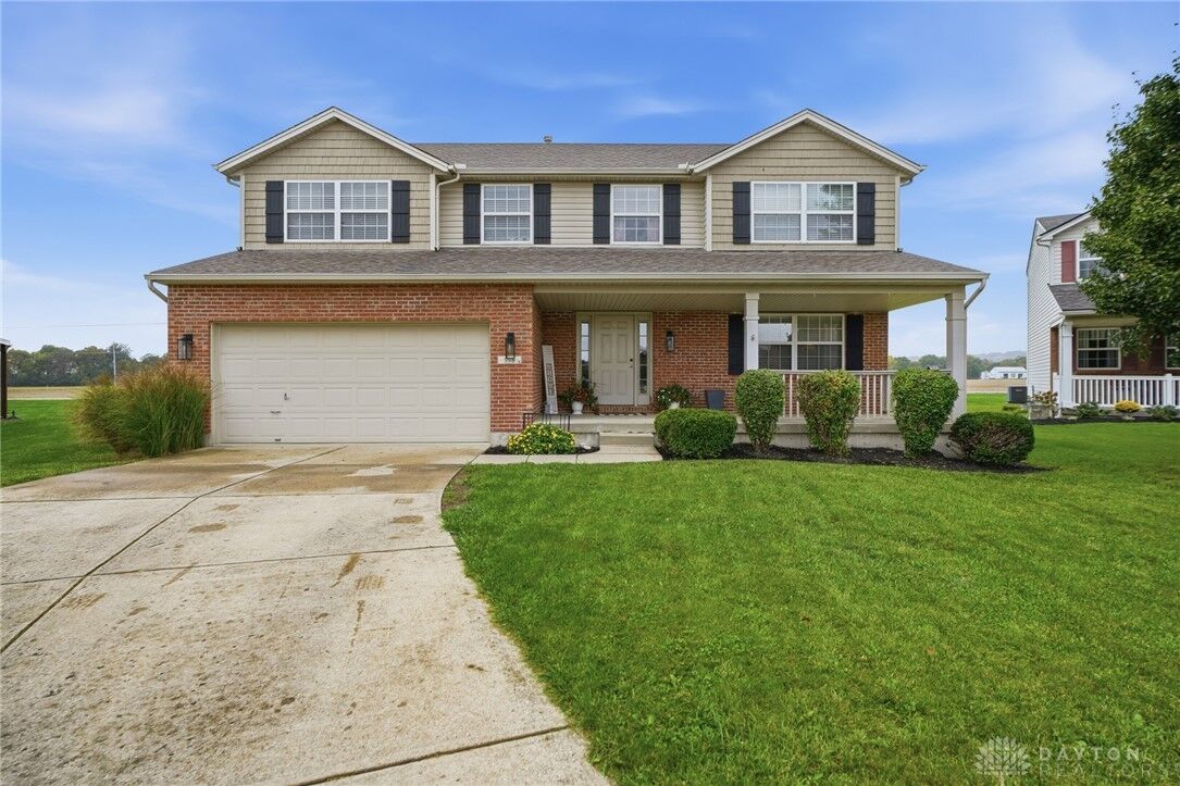 Property Photo:  978 Heritage Court  OH 45067 