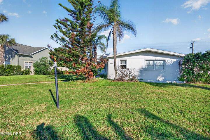 Property Photo:  227 Fairway Drive  FL 32176 