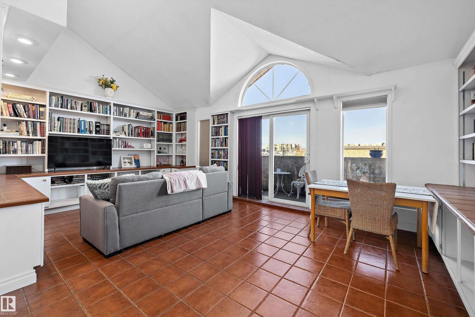 Property Photo:  11316 103 Avenue NW 304  AB T5K 0S2 